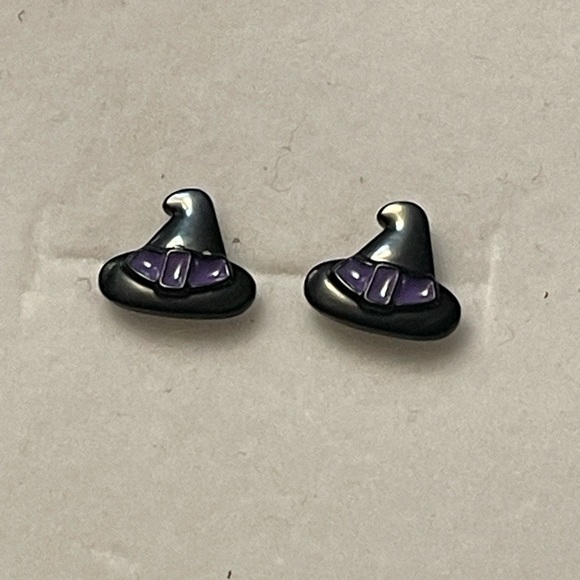 Witch hat studs - Picture 2 of 3